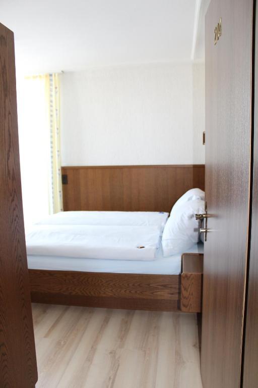 Hotel Glaernisch Hof Horgen Quarto foto