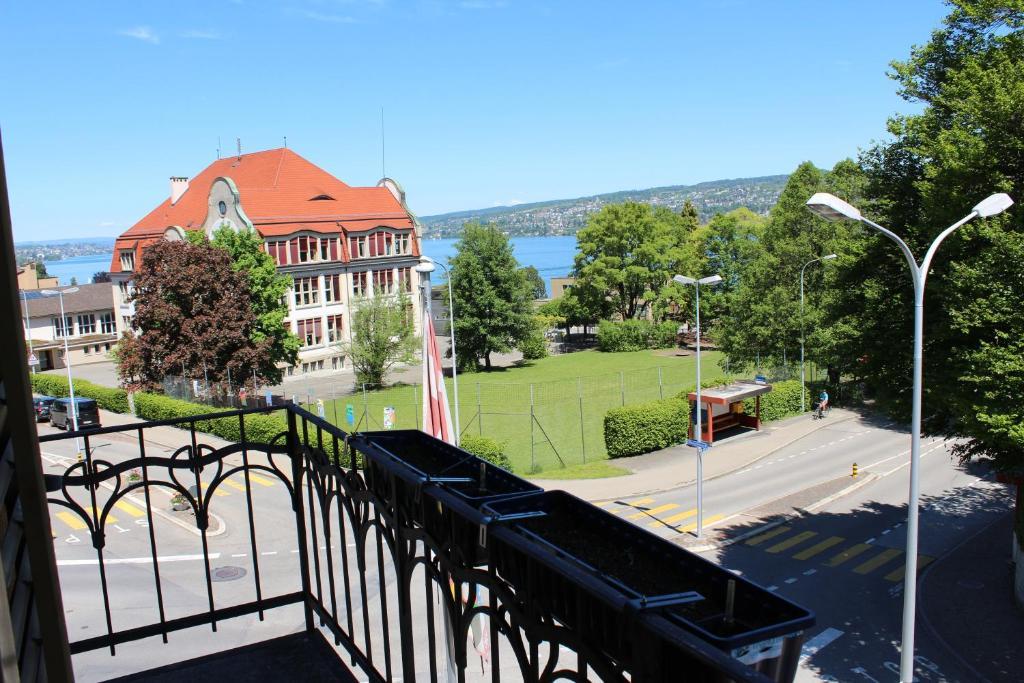 Hotel Glaernisch Hof Horgen Quarto foto